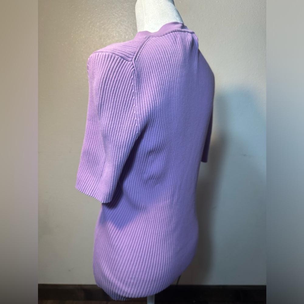 michael kors collection
ELBOW SLEEVE PULLOVER size mwith cute button closure - Picture 4 of 10